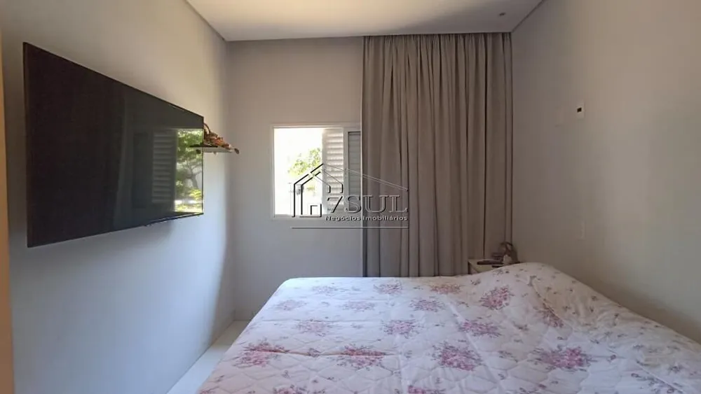 Casa, 3 quartos, 270 m² - Foto 4