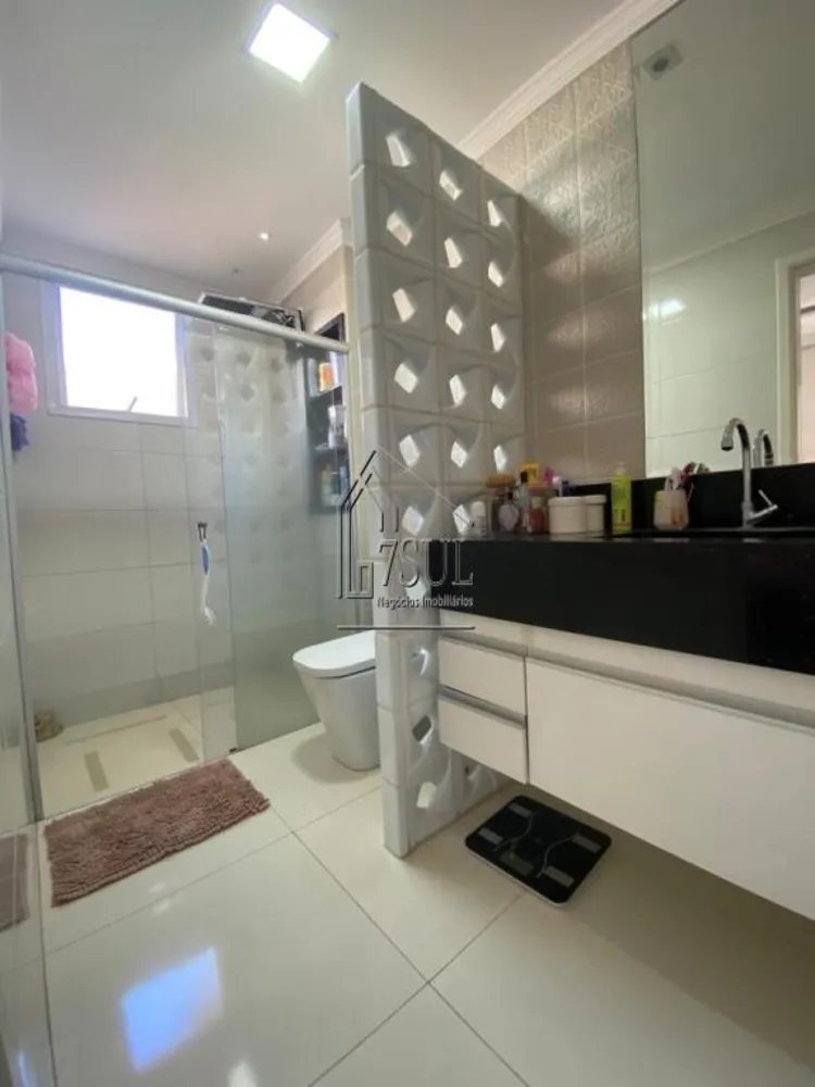 Apartamento, 3 quartos, 215 m² - Foto 3