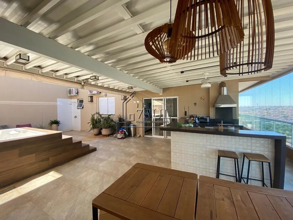 Apartamento, 3 quartos, 215 m² - Foto 1