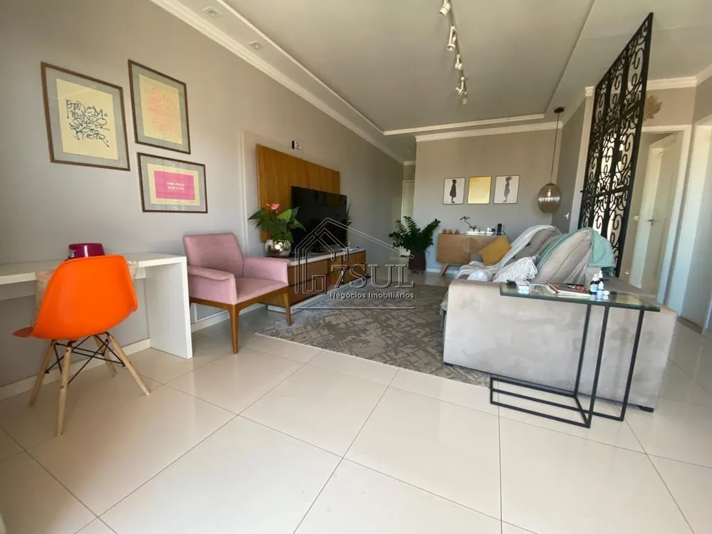 Apartamento, 3 quartos, 215 m² - Foto 2