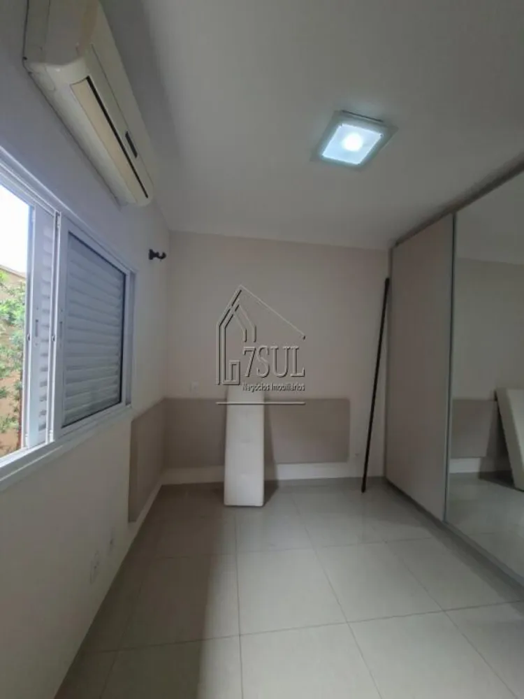 Casa, 4 quartos, 291 m² - Foto 2