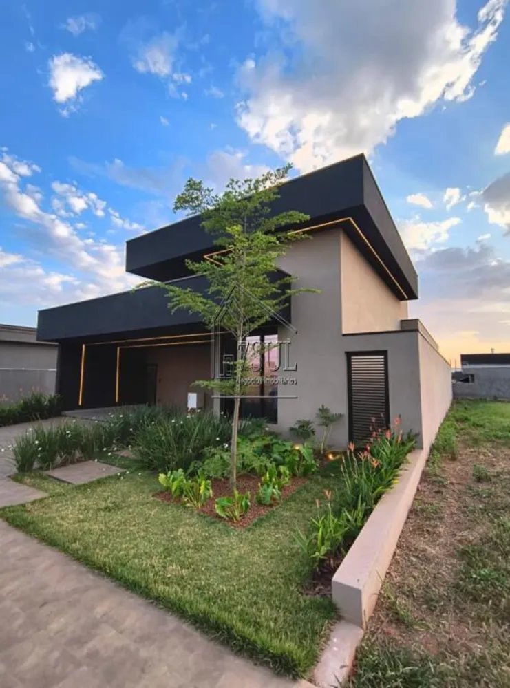 Casa, 3 quartos, 215 m² - Foto 1