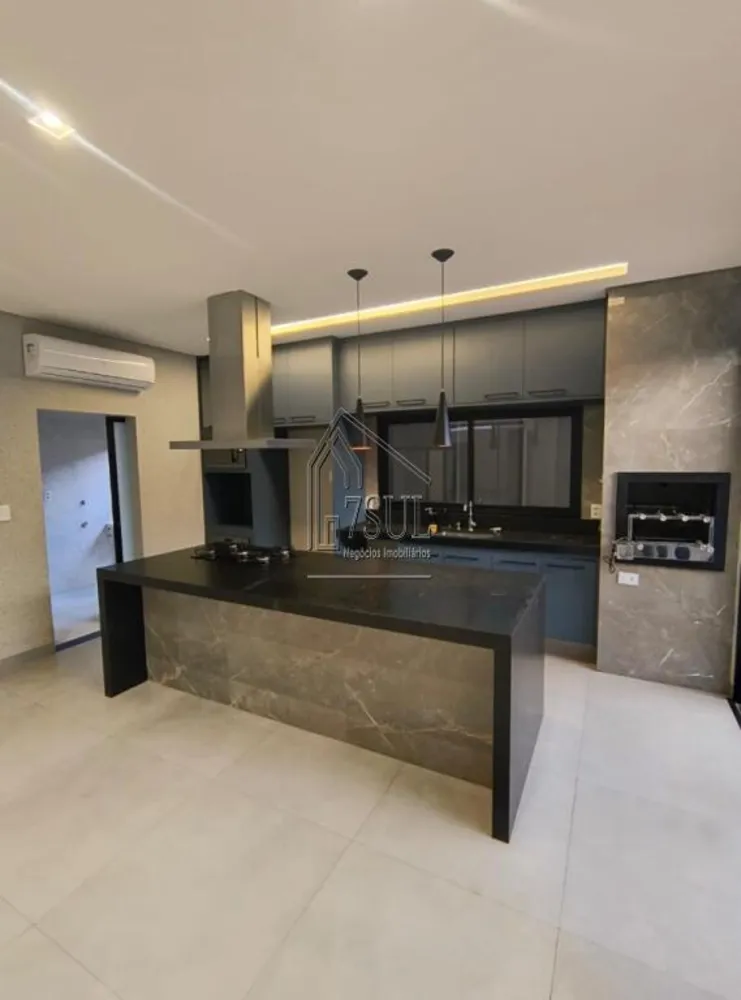 Casa, 3 quartos, 215 m² - Foto 6