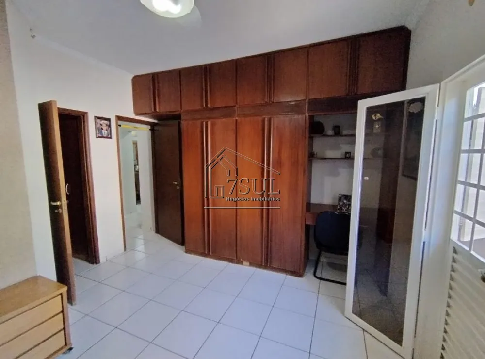 Casa, 4 quartos, 217 m² - Foto 4