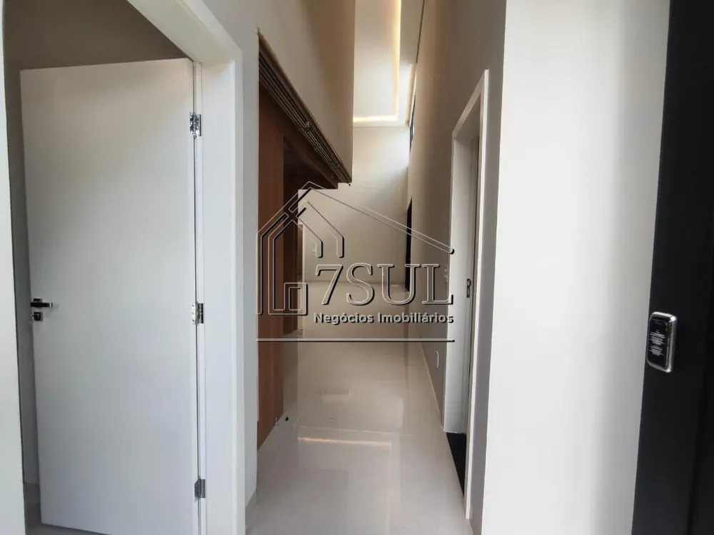 Casa, 3 quartos, 228 m² - Foto 1