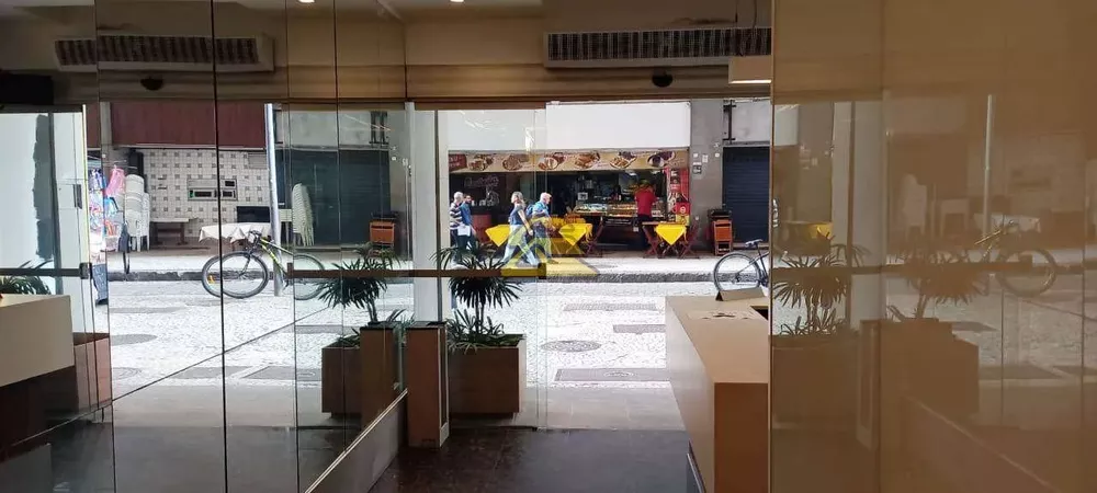 Sala-Conjunto, 272 m² - Foto 1