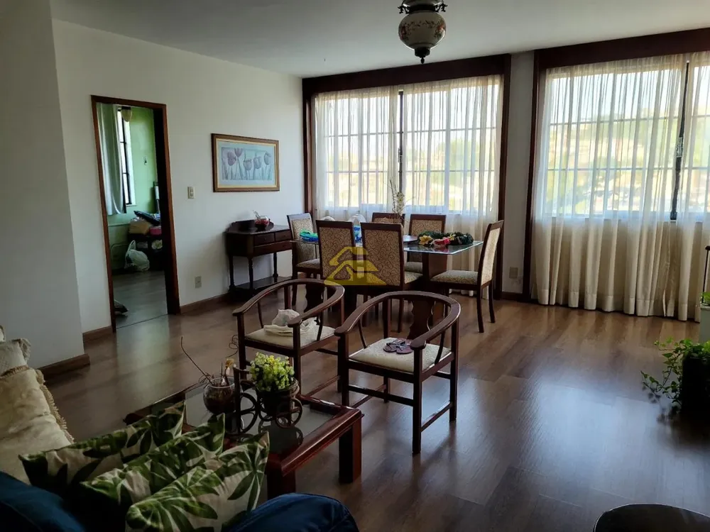 Sobrado, 5 quartos, 840 m² - Foto 1