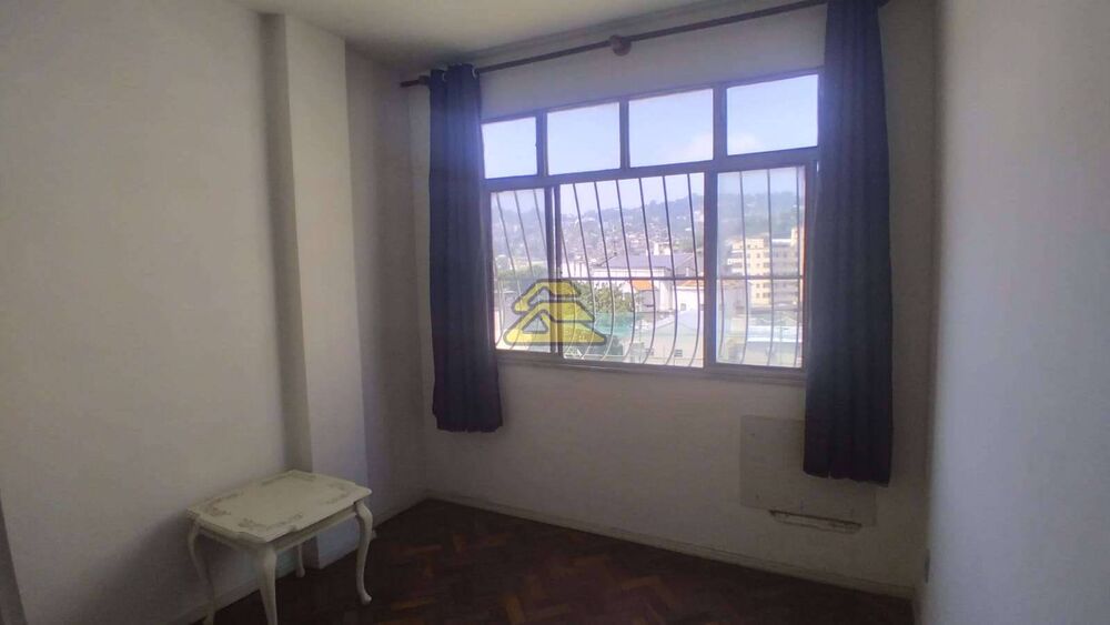 Apartamento à venda com 2 quartos, 66m² - Foto 1