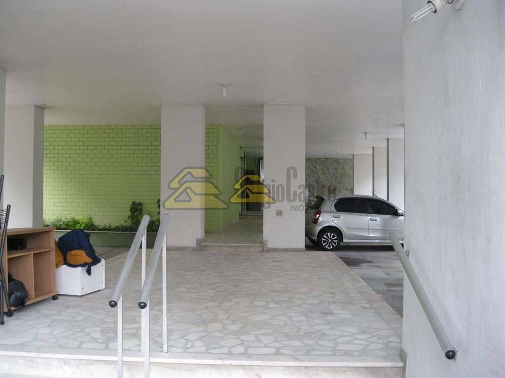 Apartamento à venda com 3 quartos, 100m² - Foto 4