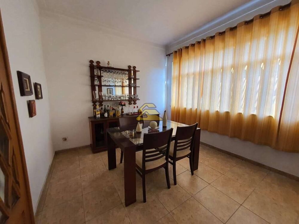 Casa, 6 quartos, 192 m² - Foto 2