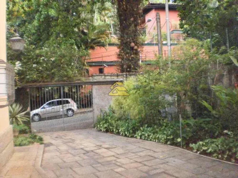 Casa, 8 quartos, 650 m² - Foto 31