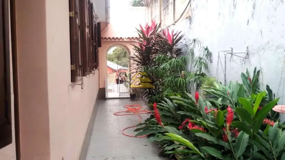 Casa, 6 quartos, 279 m² - Foto 3
