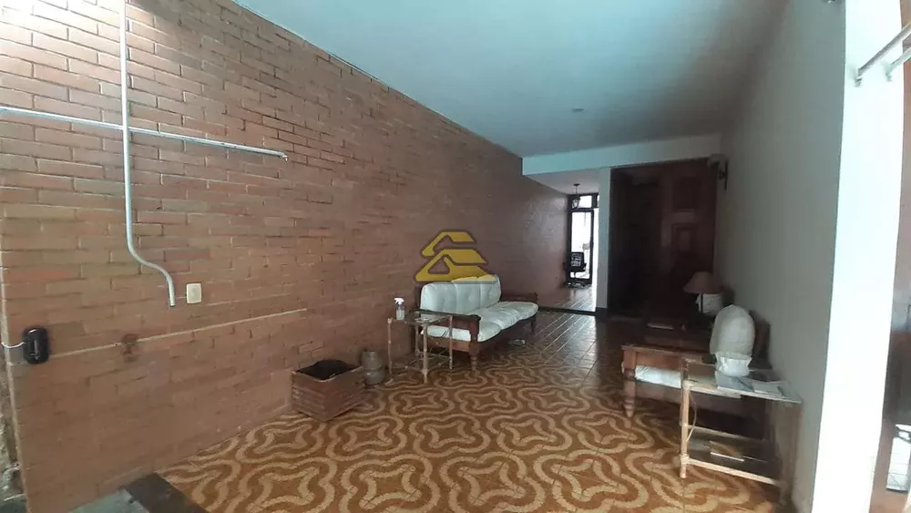 Casa, 6 quartos, 360 m² - Foto 1