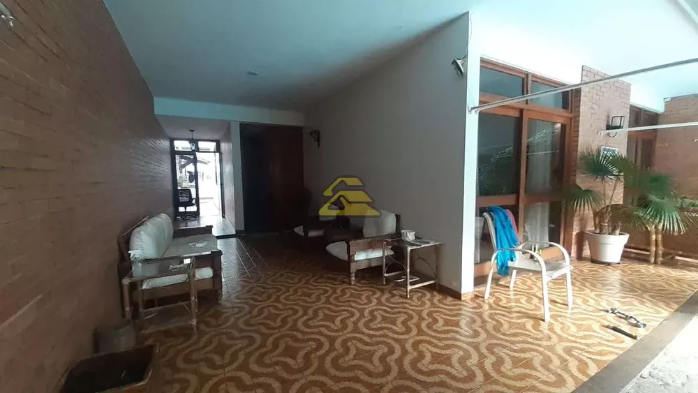 Casa, 6 quartos, 360 m² - Foto 4