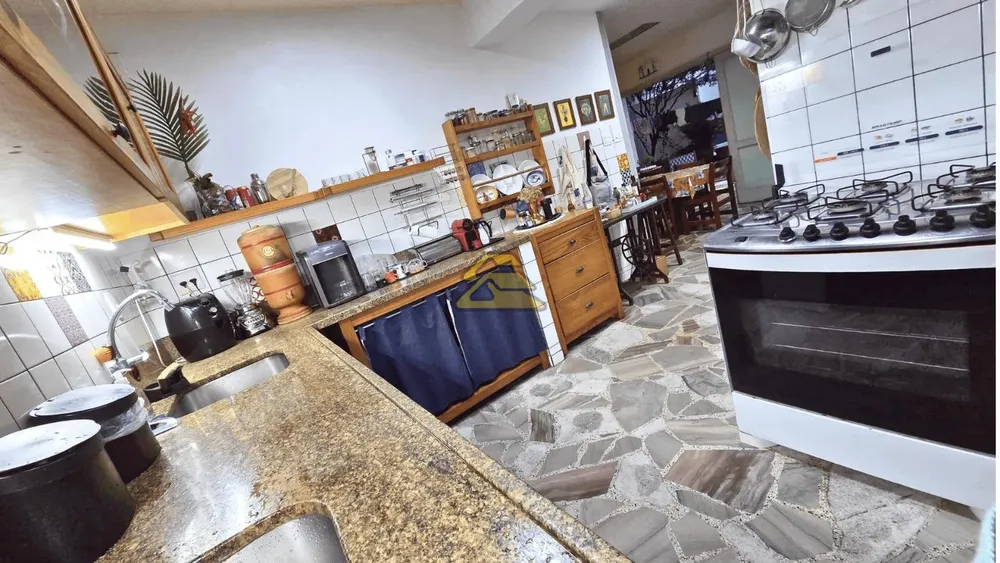 Casa, 6 quartos, 225 m² - Foto 40
