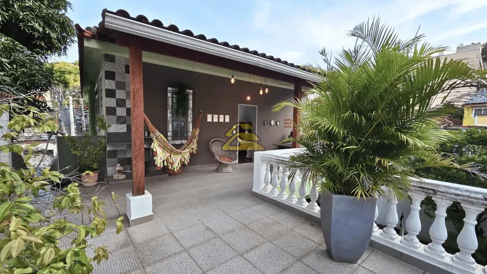 Casa, 6 quartos, 225 m² - Foto 9