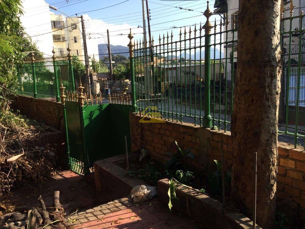 Casa à venda com 3 quartos, 420m² - Foto 6