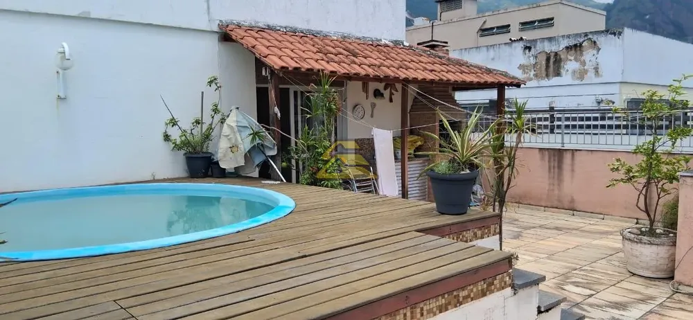 Cobertura, 3 quartos, 210 m² - Foto 1