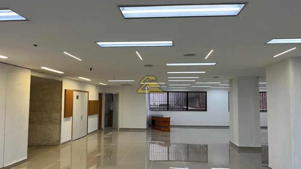 Sala-Conjunto, 296 m² - Foto 1