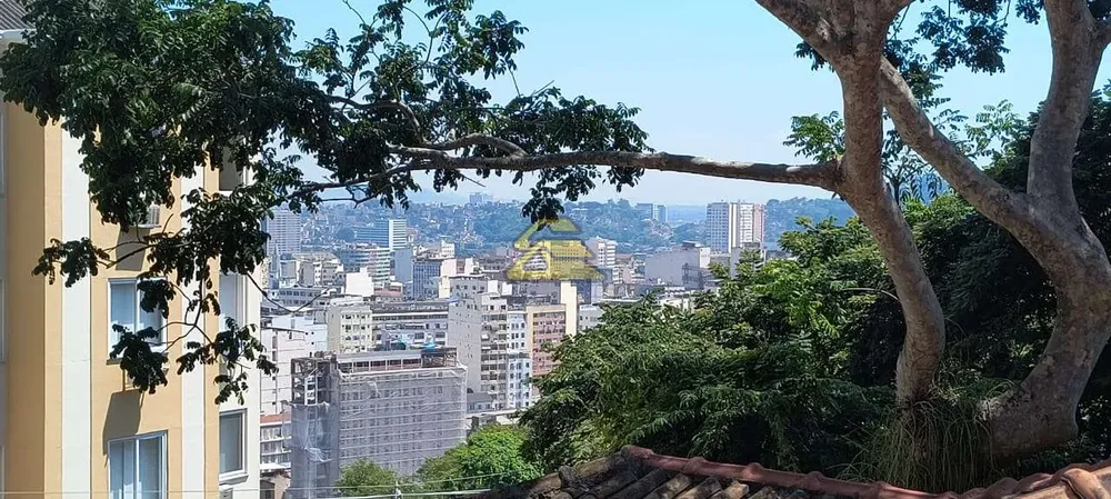 Casa, 6 quartos, 149 m² - Foto 1