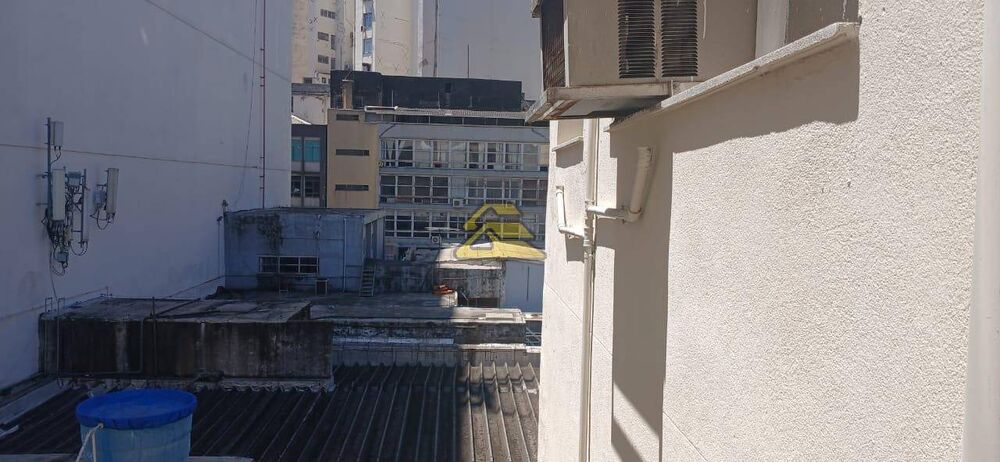 Apartamento à venda com 1 quarto, 50m² - Foto 18