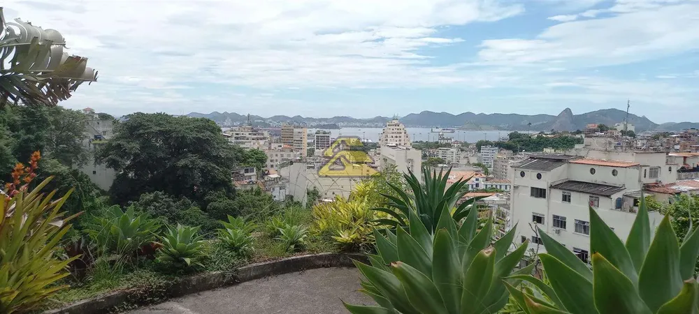 Casa, 4 quartos, 143 m² - Foto 2