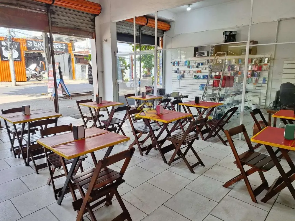 Loja-Salão, 246 m² - Foto 1