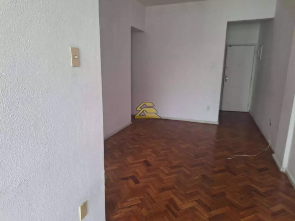 Apartamento à venda com 2 quartos, 65m² - Foto 3