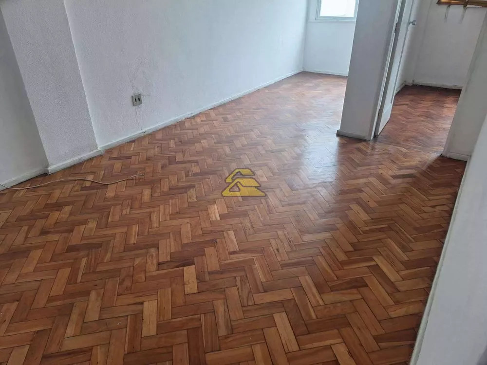 Apartamento à venda com 2 quartos, 65m² - Foto 2