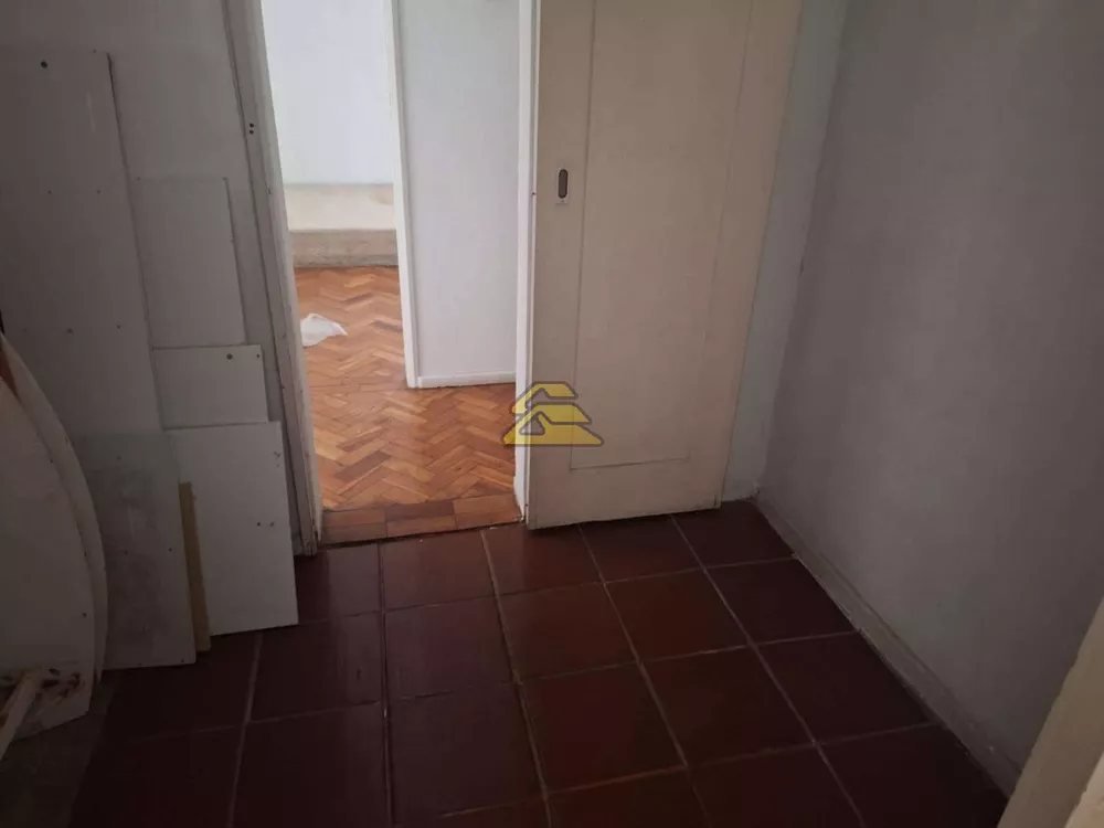 Apartamento à venda com 2 quartos, 65m² - Foto 4