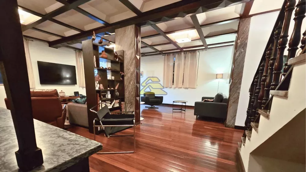 Casa, 6 quartos, 225 m² - Foto 4