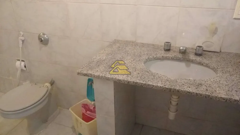 Casa, 6 quartos, 240 m² - Foto 11