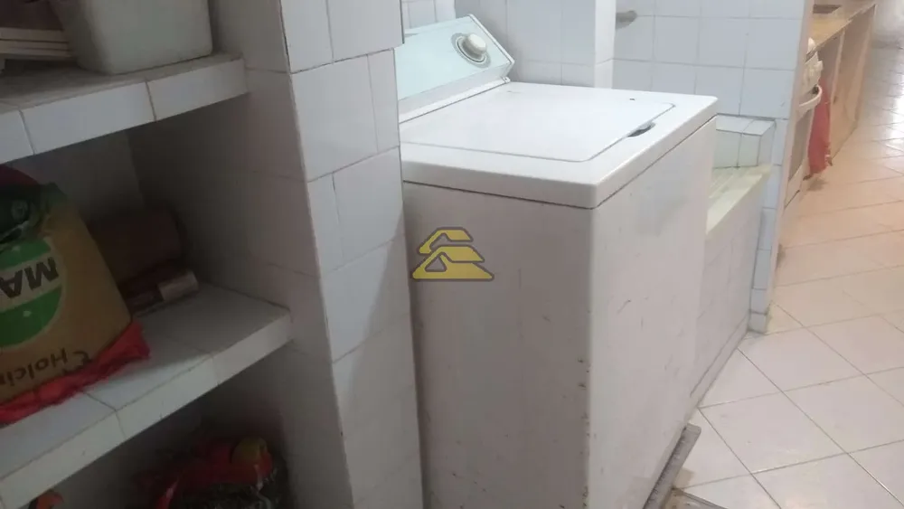 Casa, 6 quartos, 240 m² - Foto 7