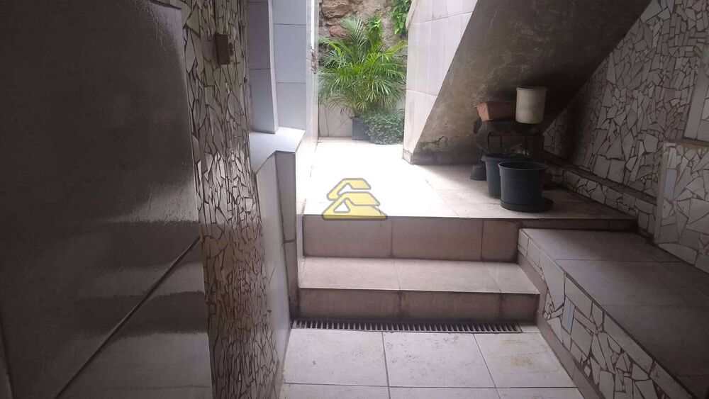 Casa, 6 quartos, 240 m² - Foto 7