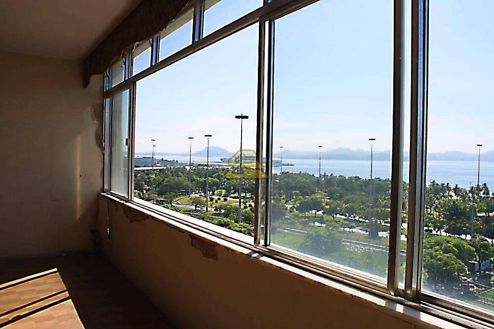 Apartamento à venda com 3 quartos, 233m² - Foto 4
