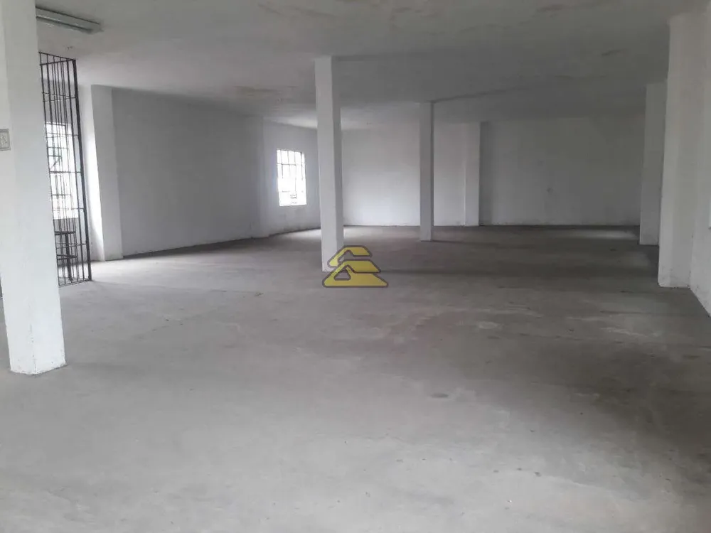 Prédio Inteiro, 2100 m² - Foto 1