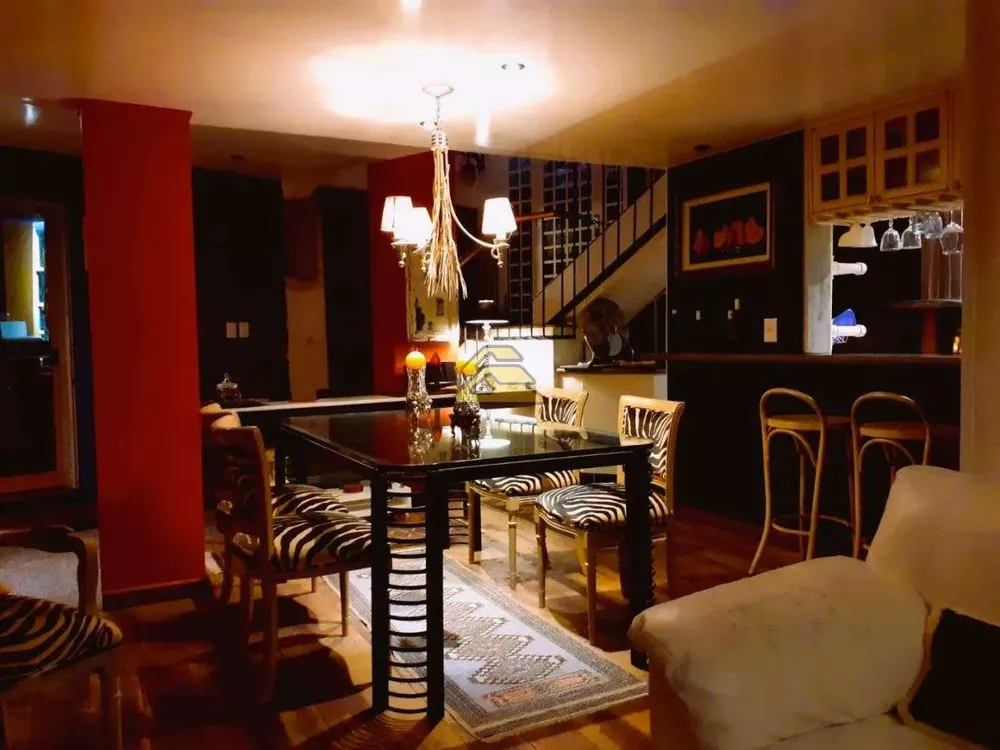 Casa, 5 quartos, 337 m² - Foto 2