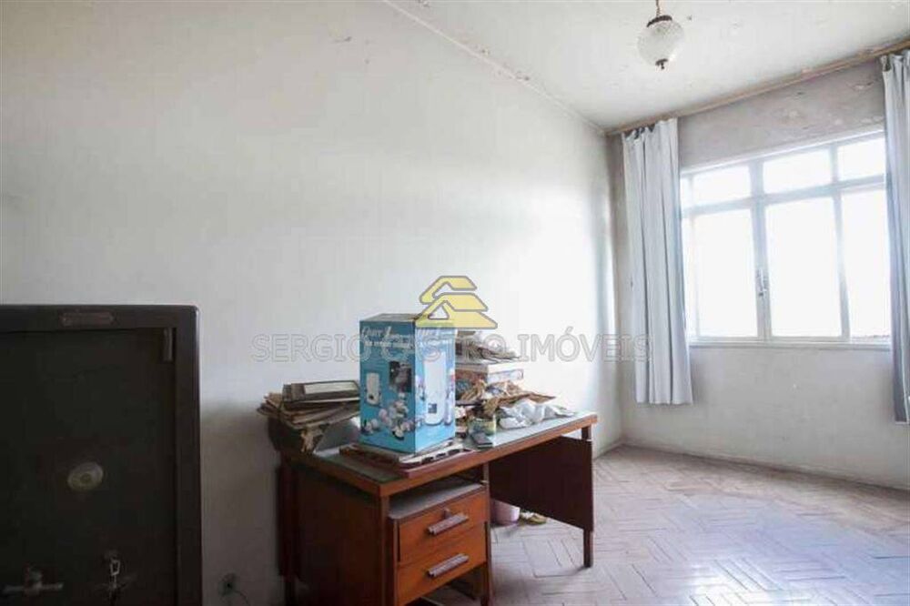 Casa, 6 quartos, 242 m² - Foto 2