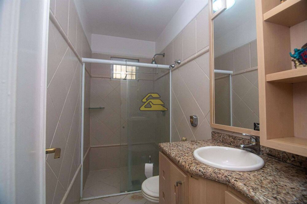 Casa à venda com 4 quartos, 351m² - Foto 7