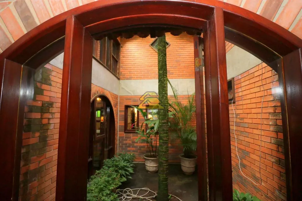 Casa, 3 quartos, 289 m² - Foto 4