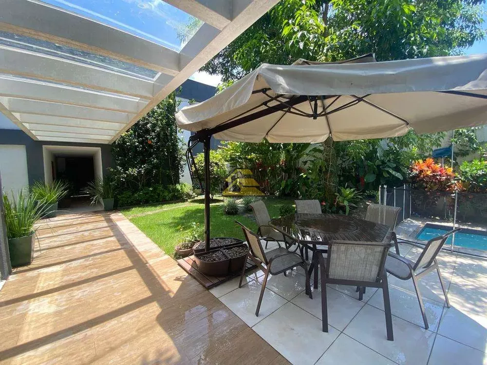 Casa, 4 quartos, 595 m² - Foto 1