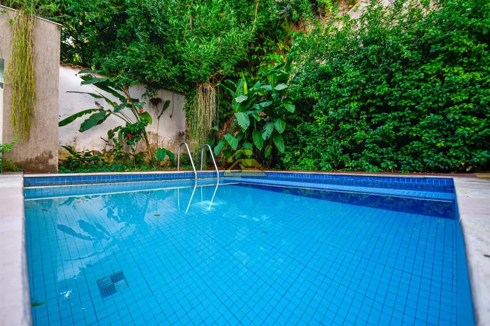 Casa, 7 quartos, 585 m² - Foto 2