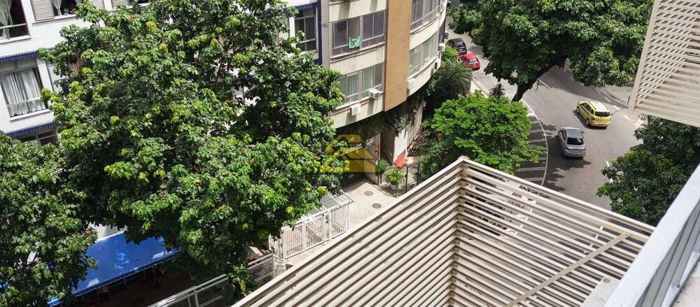 Apartamento à venda com 3 quartos, 162m² - Foto 8
