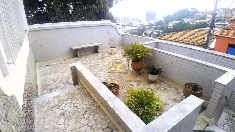 Casa, 6 quartos, 279 m² - Foto 2