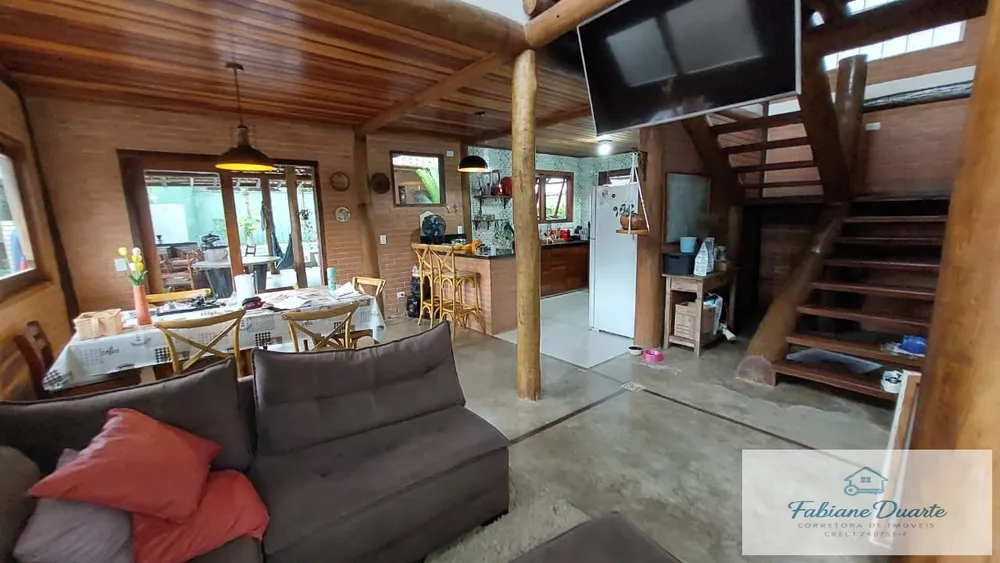 Casa, 4 quartos, 227 m² - Foto 1