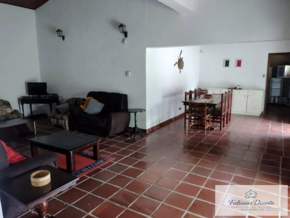 Casa, 5 quartos, 244 m² - Foto 3