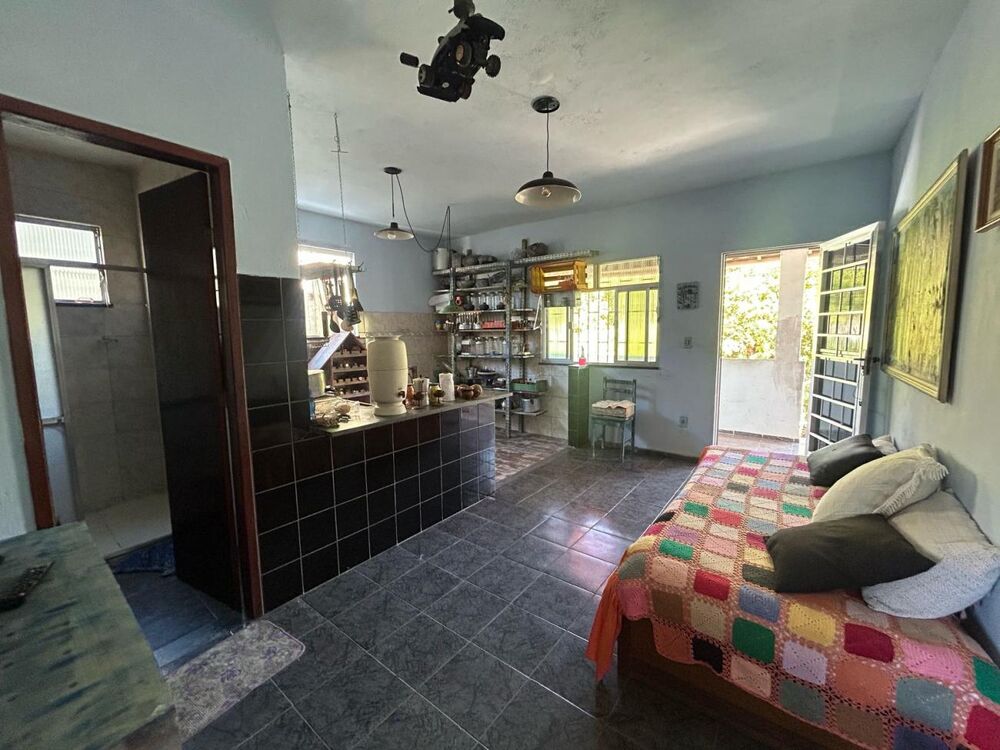 Casa à venda com 4 quartos - Foto 1