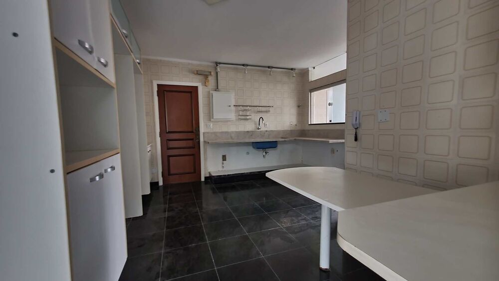 Apartamento à venda com 3 quartos, 162m² - Foto 27