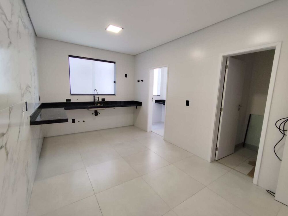 Casa, 4 quartos, 330 m² - Foto 31