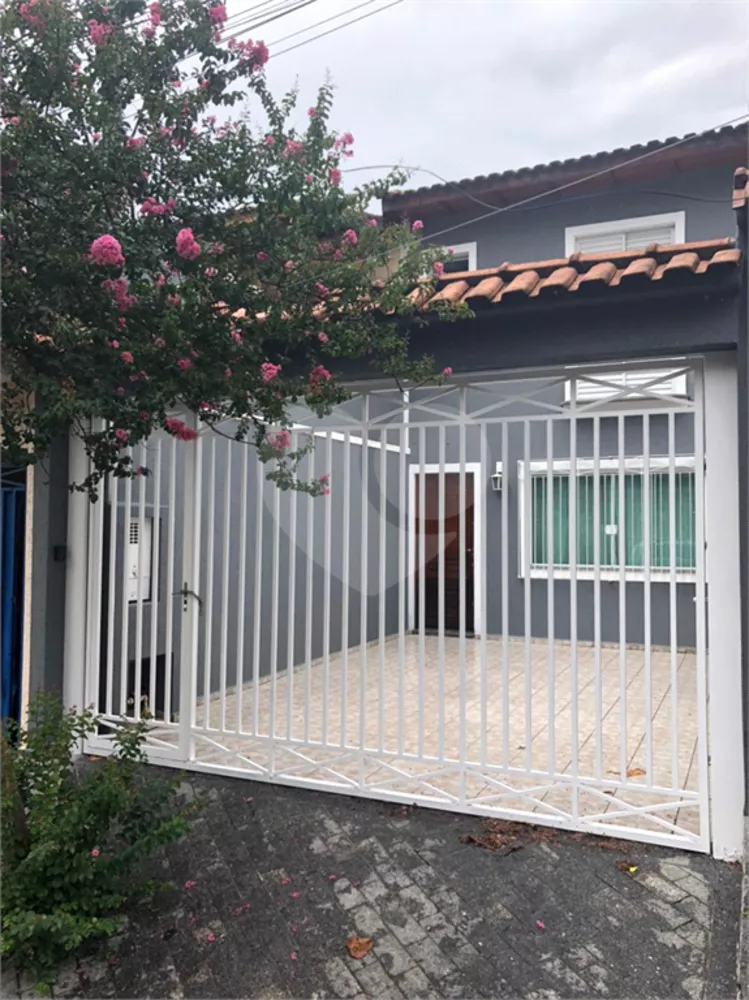 Sobrado à venda com 3 quartos, 124m² - Foto 1